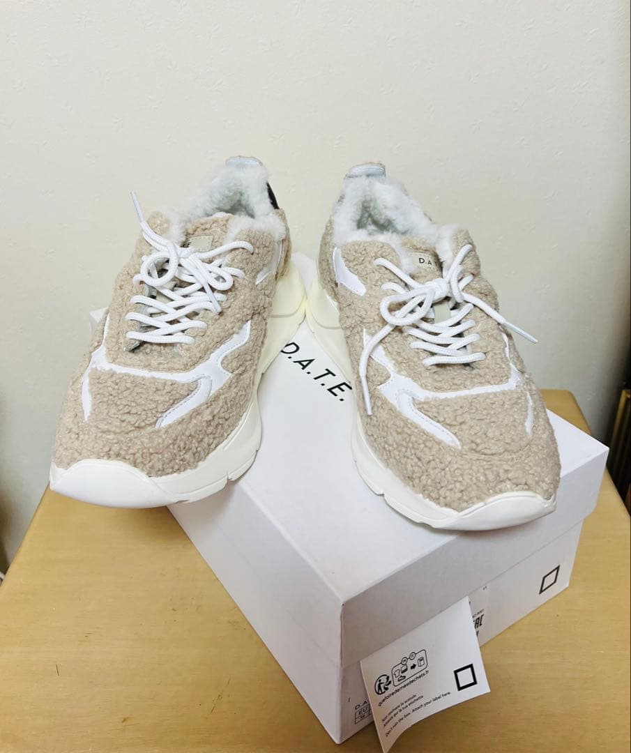 D.A.T.E. スニーカー