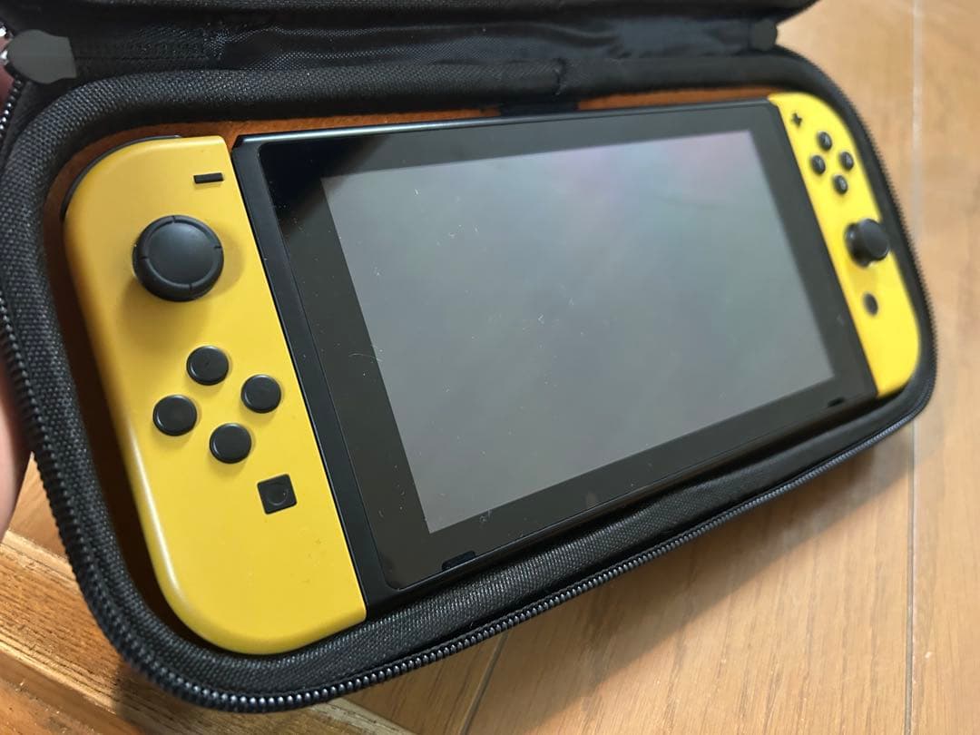 Nintendo Switch イエロー ポケモン柄