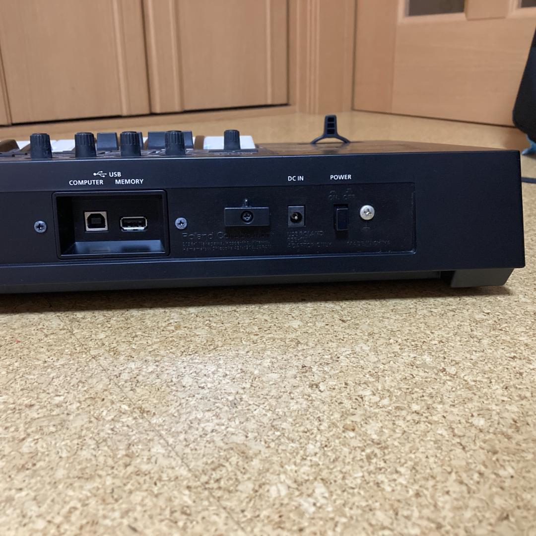 Roland JUNO-DS61 シンセサイザー 61鍵 ソフトケース付き