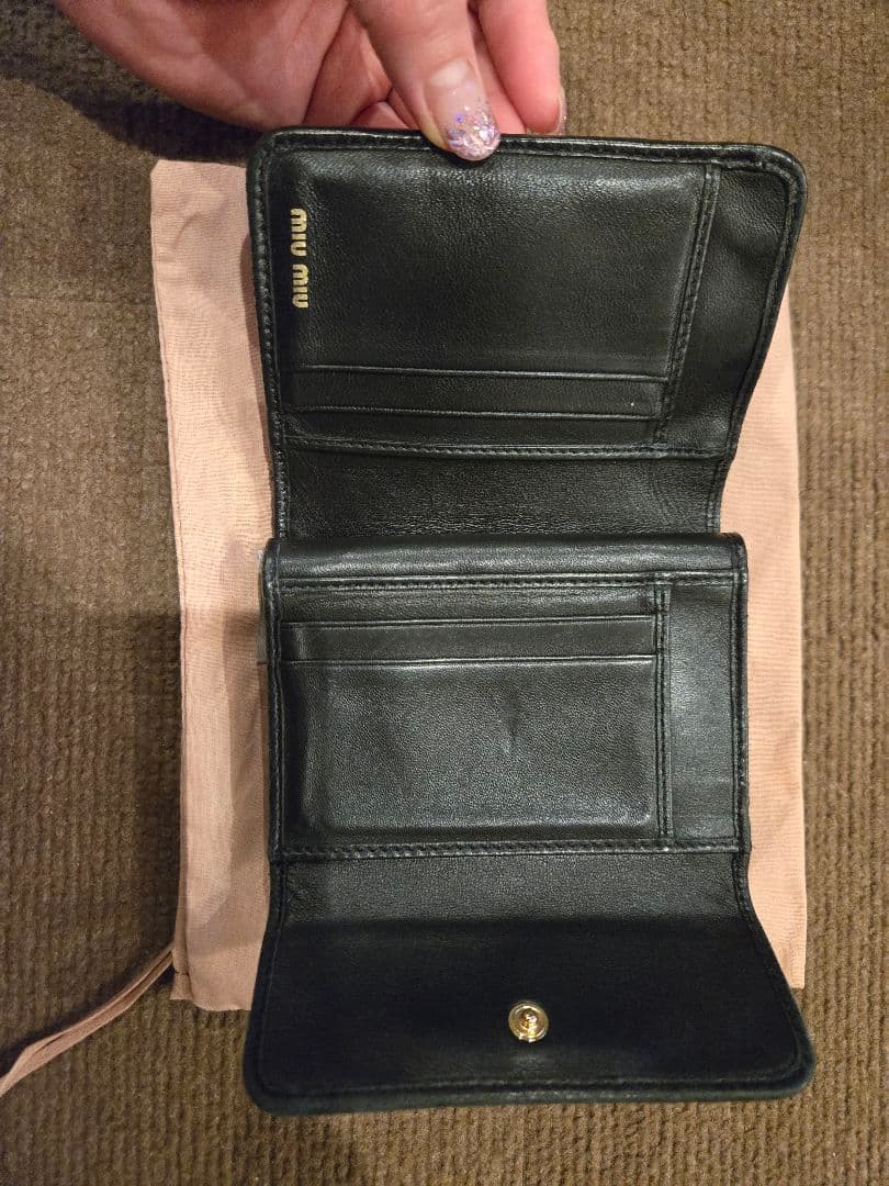 miumiu 折り財布 マテラッセ ブラック