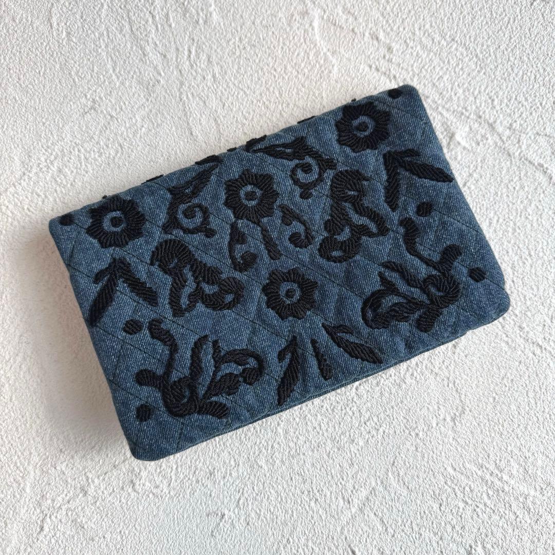 PRADA プラダ デニム 刺繍 クラッチバッグ マルチポーチ フラワー