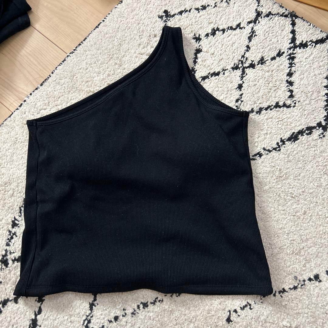 muuetブラック ワンショルダー タンクトップ