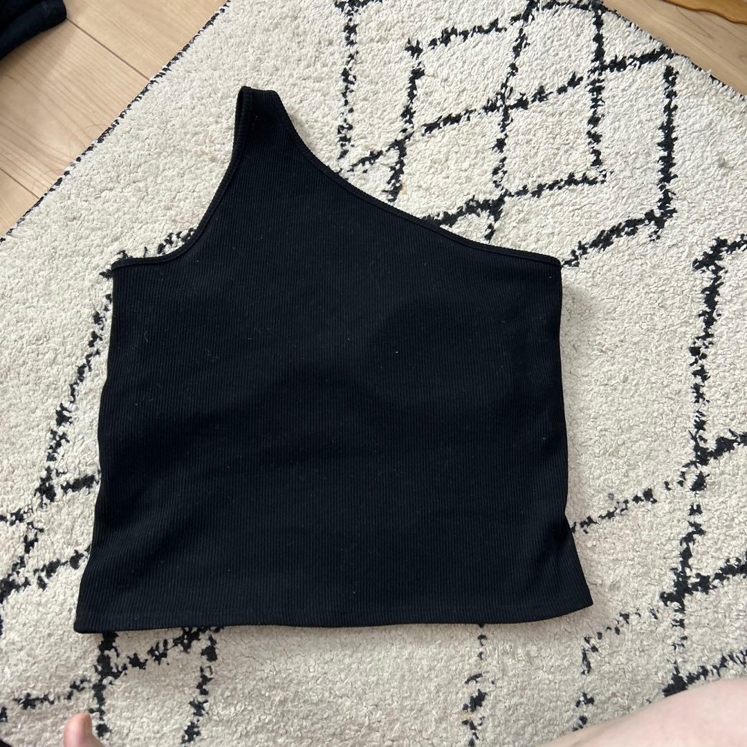 muuetブラック ワンショルダー タンクトップ
