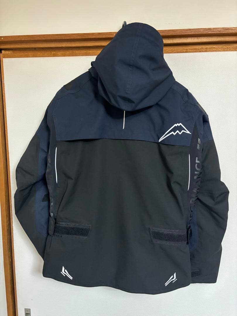 クシタニ　アロフトフードジャケットMサイズ　新品同様＋プロテクター付き