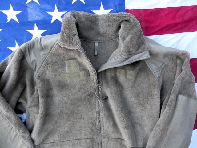 米軍実物　ポーラテックフリースジャケット　XL-L　コヨーテ ECWCS　140