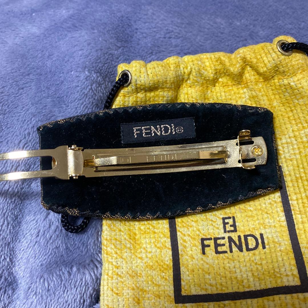 FENDI バレッタ　ヘアアクセサリー