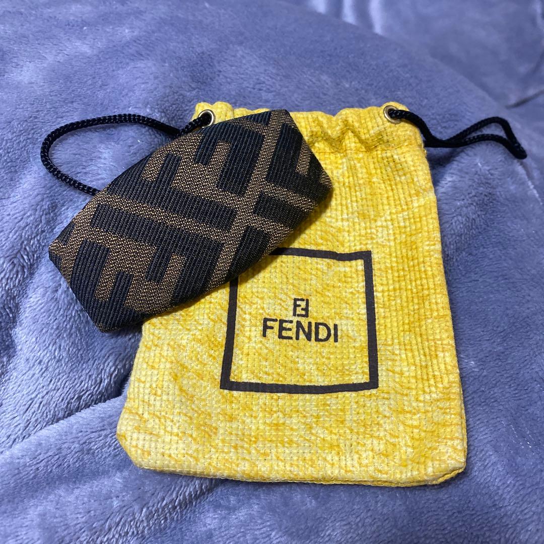 FENDI バレッタ　ヘアアクセサリー