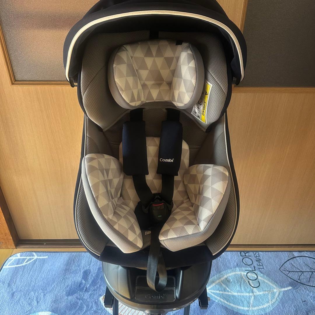 combi チャイルドシート クルムーヴ スマート ISOFIX エッグショック