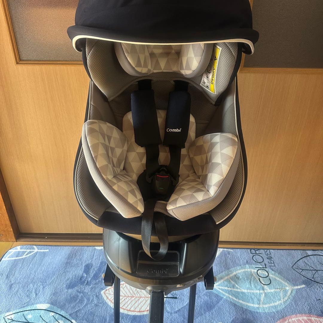 combi チャイルドシート クルムーヴ スマート ISOFIX エッグショック