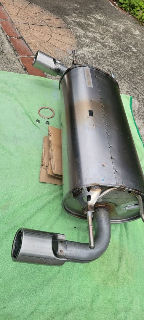 BBくんです！　ロードスター純正 マフラー新品同様 納車時のみ使用品