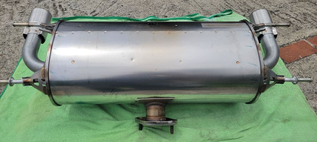 BBくんです！　ロードスター純正 マフラー新品同様 納車時のみ使用品