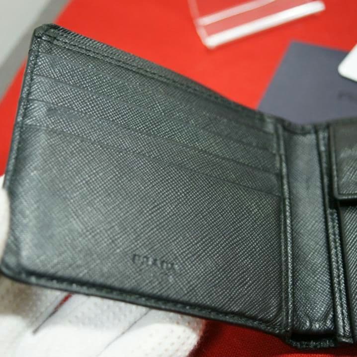 プラダ PRADA 2つ折り財布 小銭入れ付き ブラック SAFFIANO