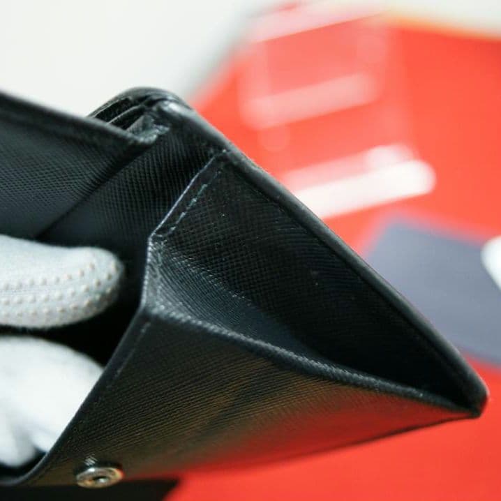プラダ PRADA 2つ折り財布 小銭入れ付き ブラック SAFFIANO