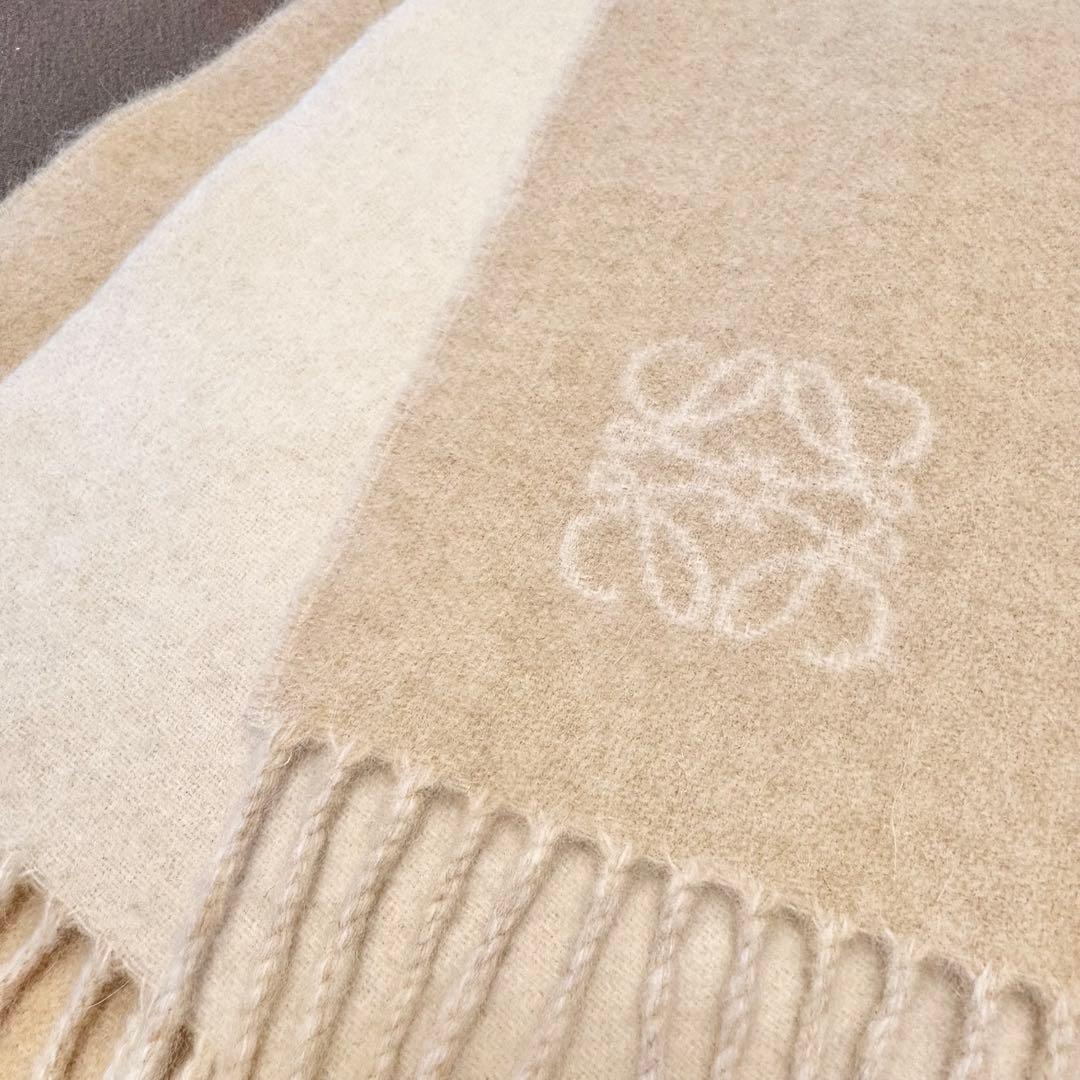 未使用級✨LOEWE アナグラム マフラー リバーシブル ベージュ × ホワイト