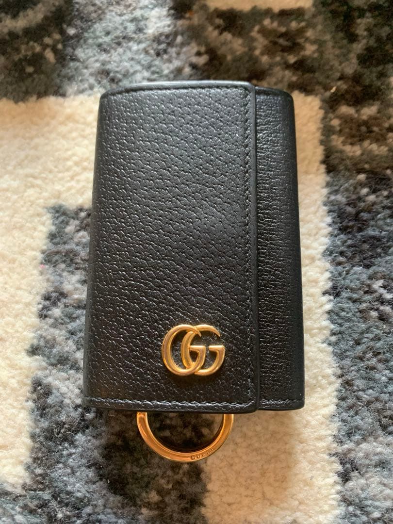 GUCCI ブラックレザーキーケース