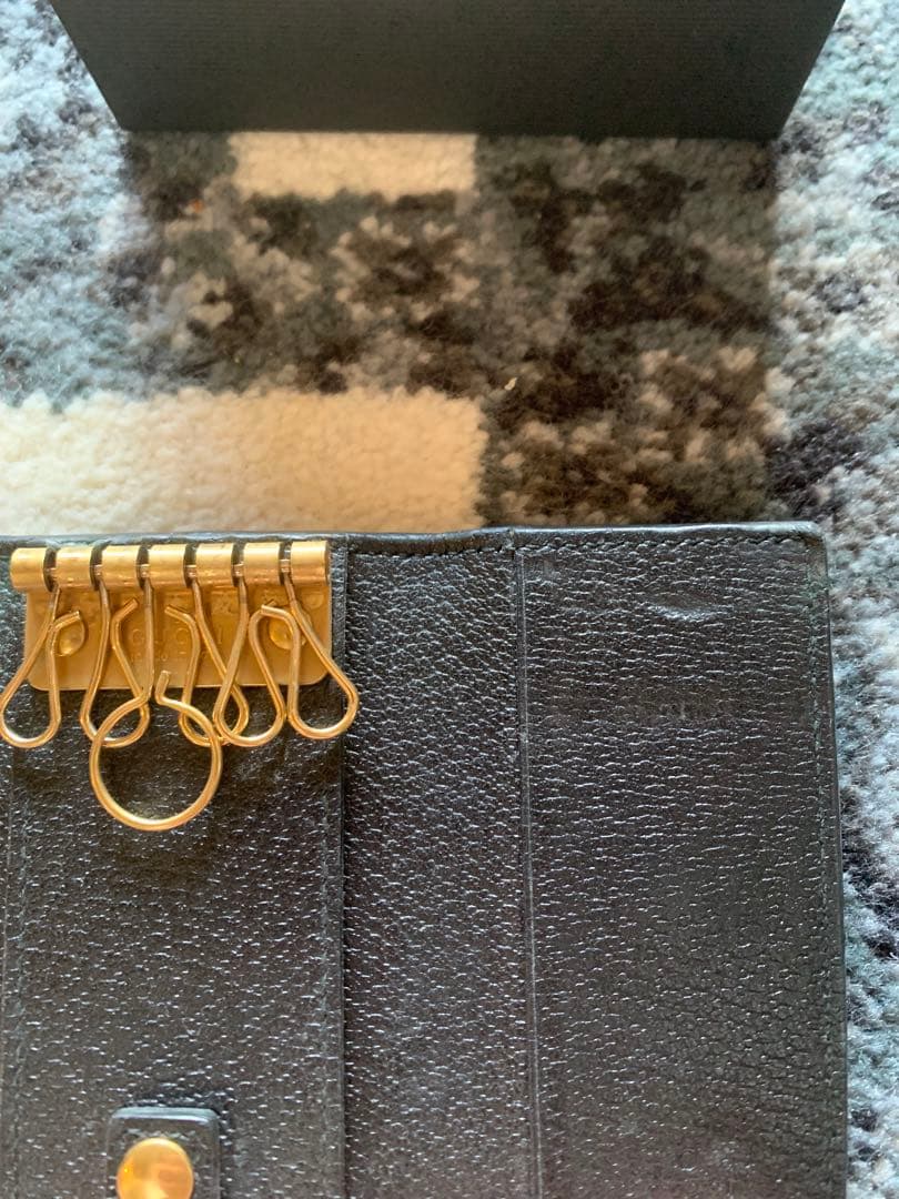 GUCCI ブラックレザーキーケース