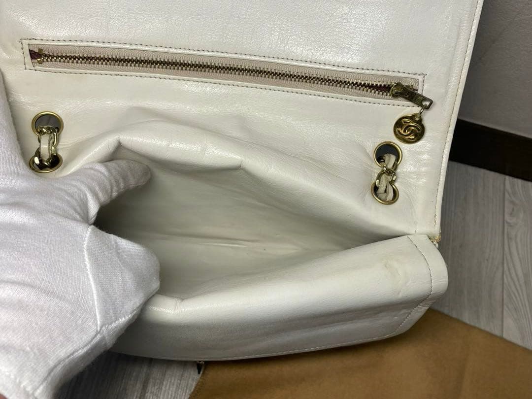 CHANELキルティング　マトラッセ チェーン ショルダーバッグ ラムスキン