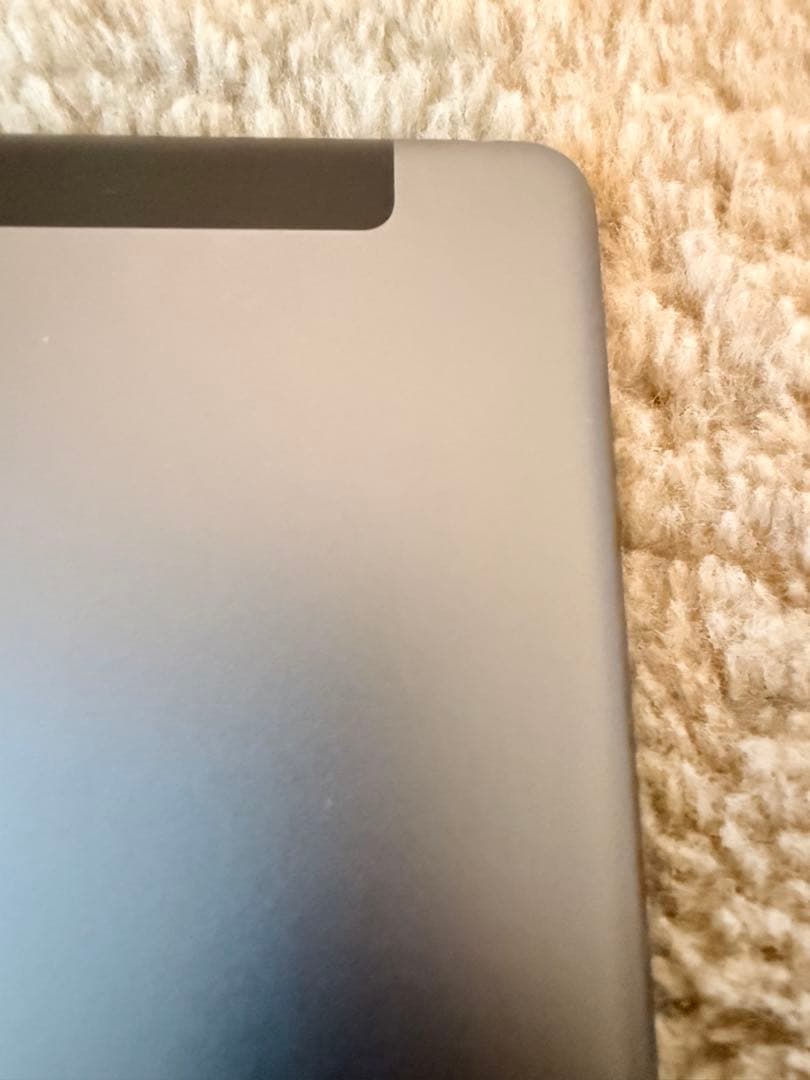 Apple iPad セルラーモデル　SIMフリー　第8世代