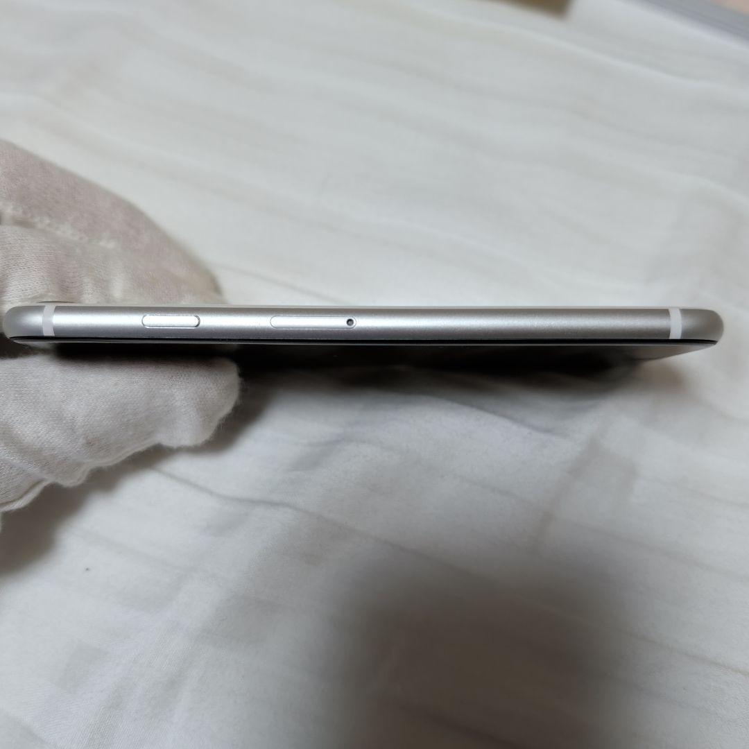 iPhone SE 第2世代　64