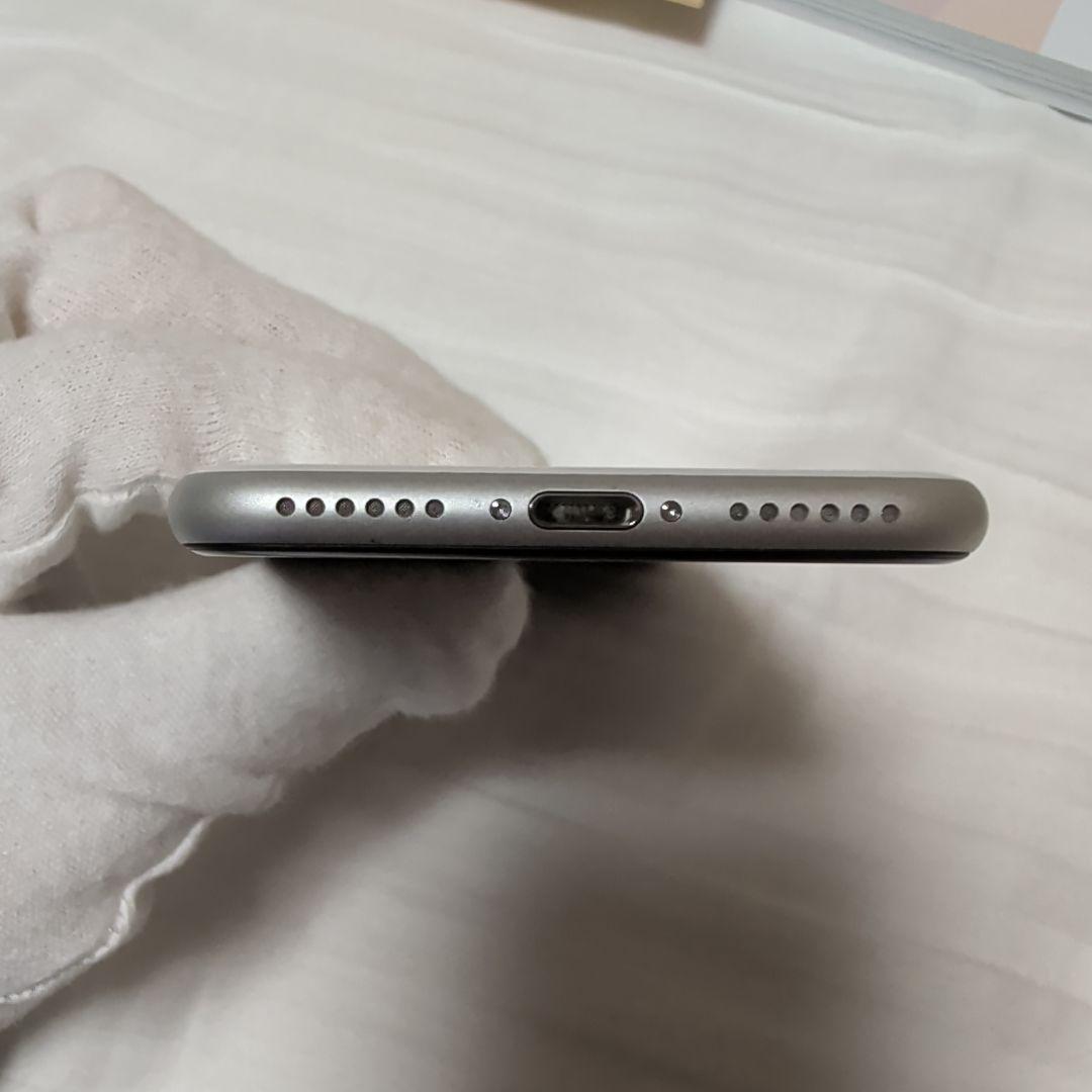 iPhone SE 第2世代　64