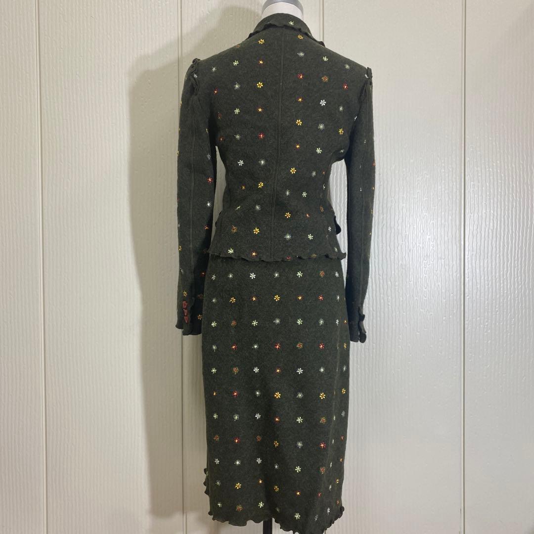 美品　MOSCHINO イタリア製 花柄刺繍 ジャケット スカート セットアップ