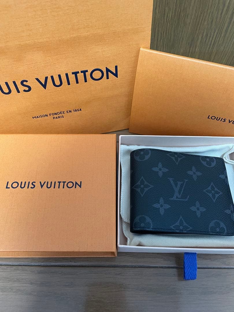 Louis Vuitton 二つ折り財布