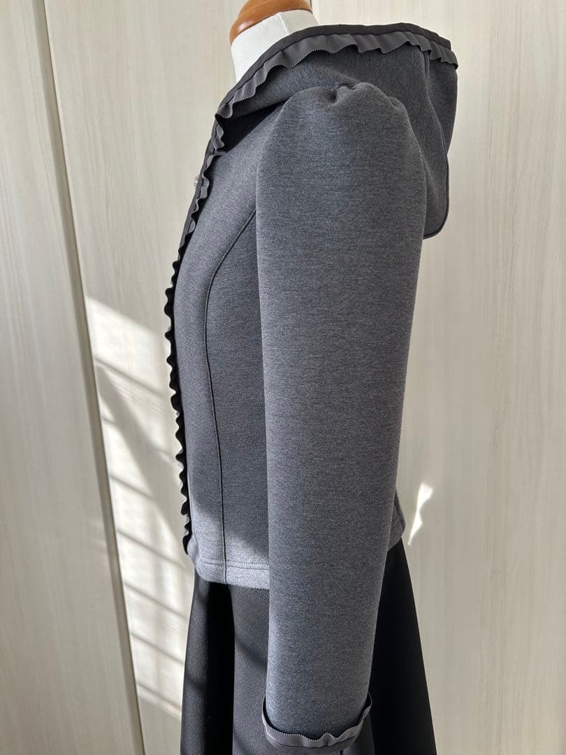 M'sグレイシー　フリル付きフード グ パーカー　美品