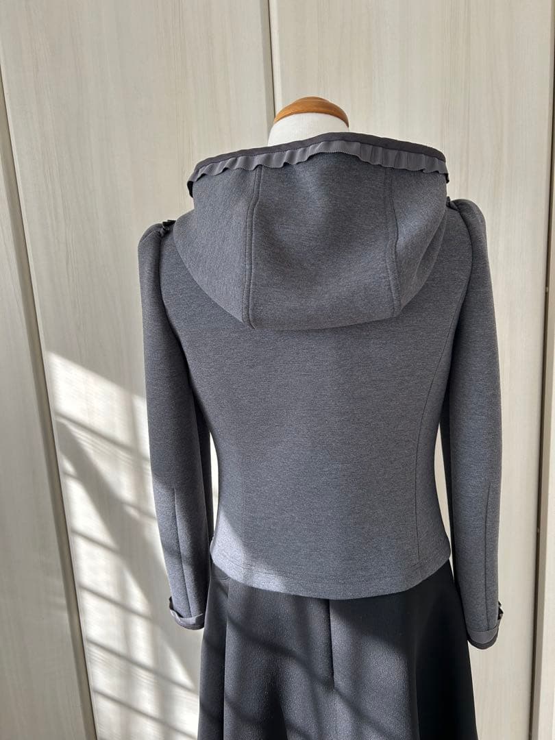 M'sグレイシー　フリル付きフード グ パーカー　美品
