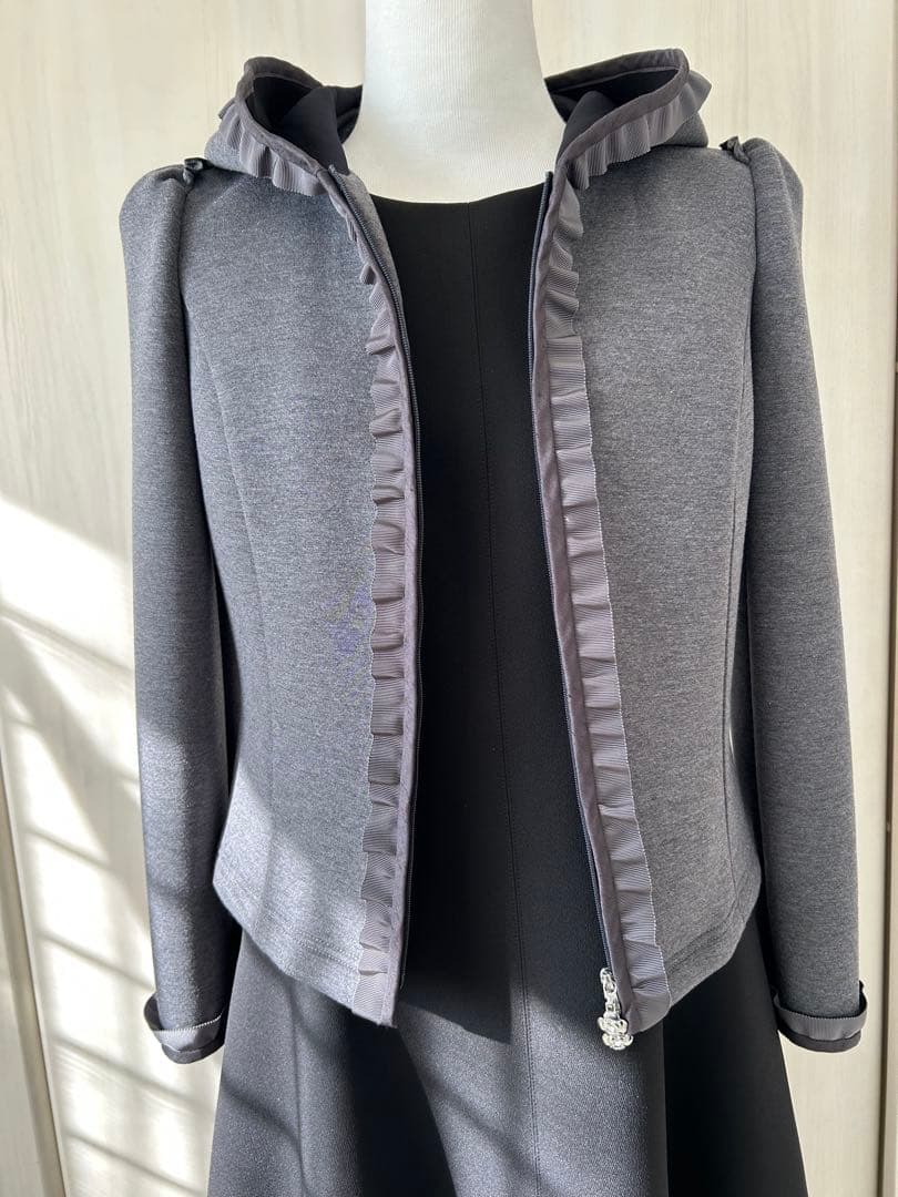 M'sグレイシー　フリル付きフード グ パーカー　美品