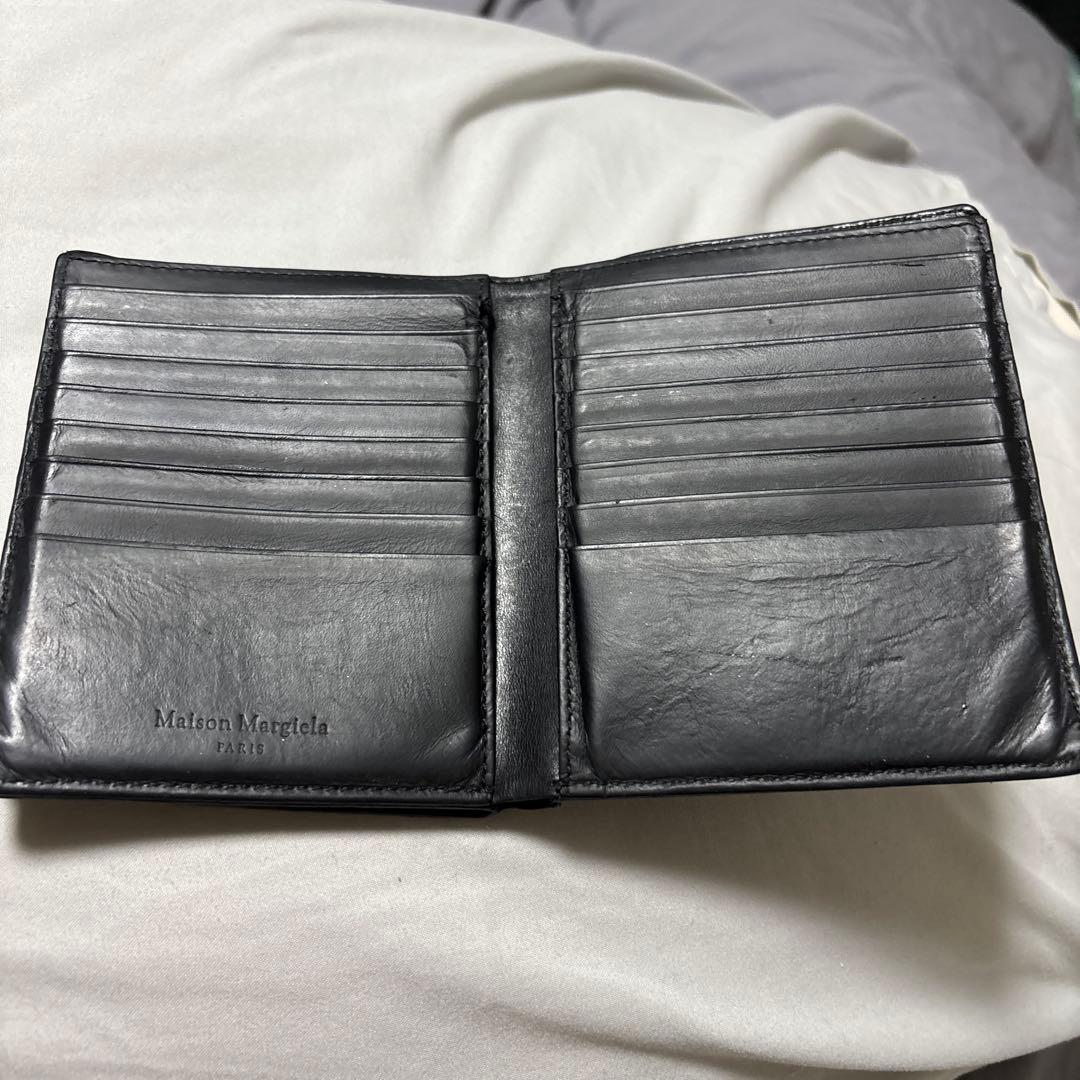 【本日限定値下げ】Maison Margiela ブラックレザー二つ折り財布