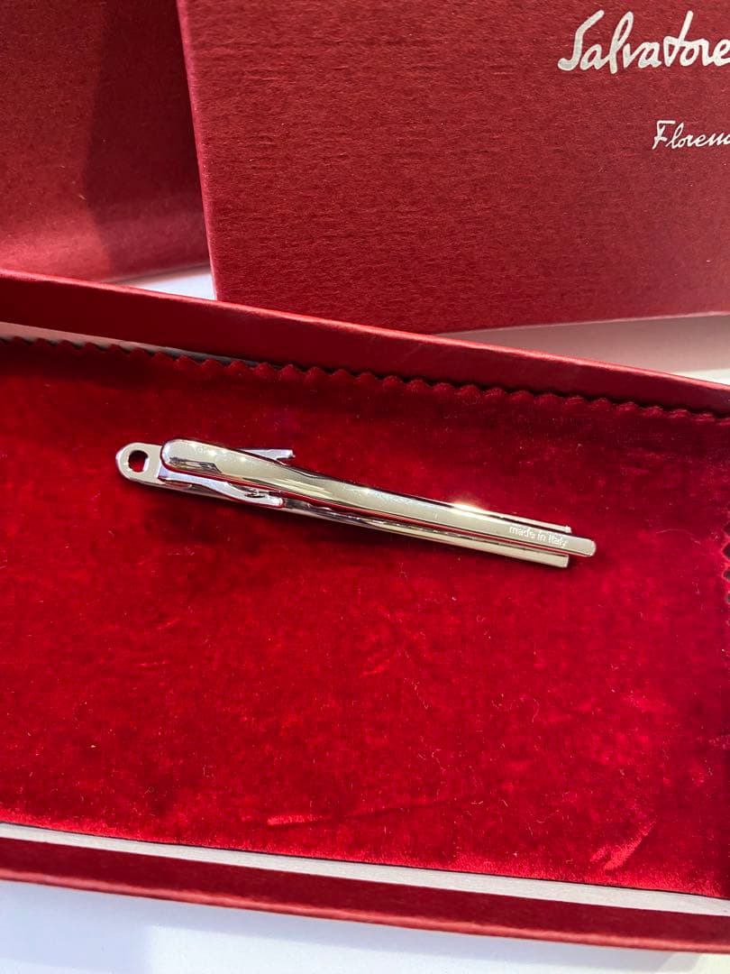 フェラガモ　ネクタイピン