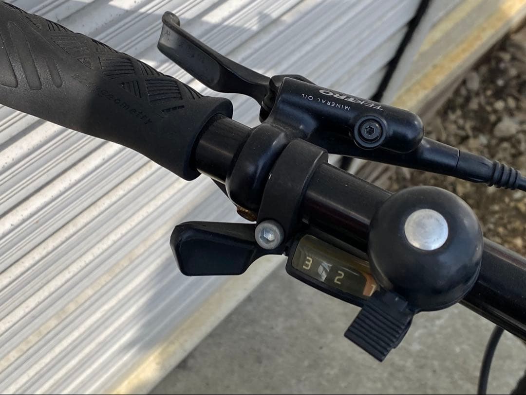 札幌限定 子供用MTB 24インチ スペシャライズド HOTROCK 黒緑