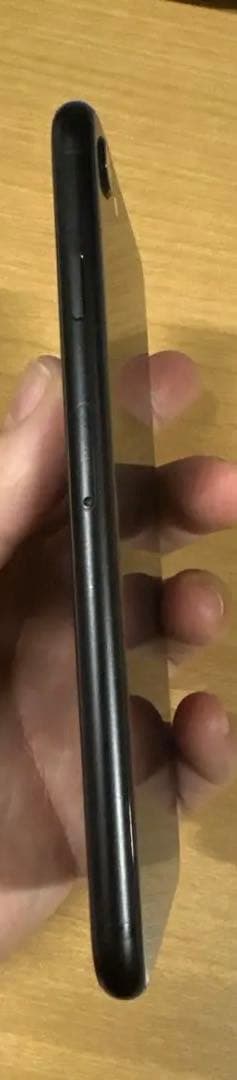 Apple iPhone SE (第2世代) ブラック64GB バッテリー80%