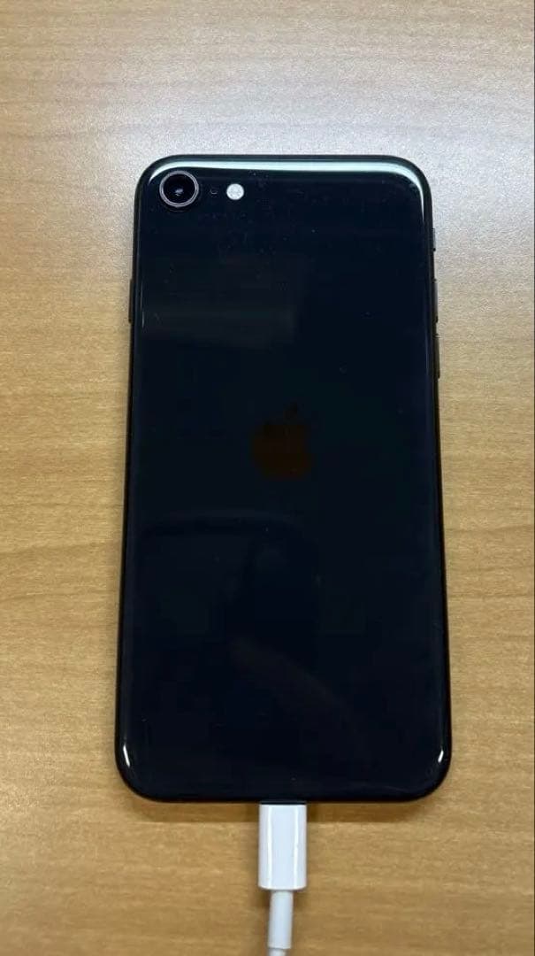 Apple iPhone SE (第2世代) ブラック64GB バッテリー80%