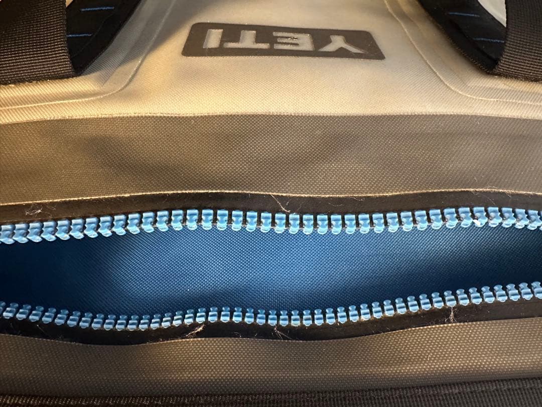 Yeti クーラーバッグ