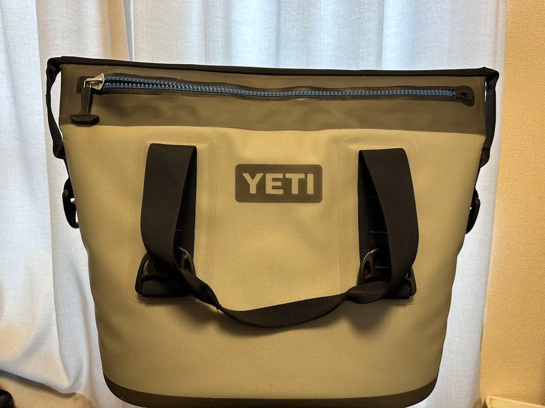 Yeti クーラーバッグ