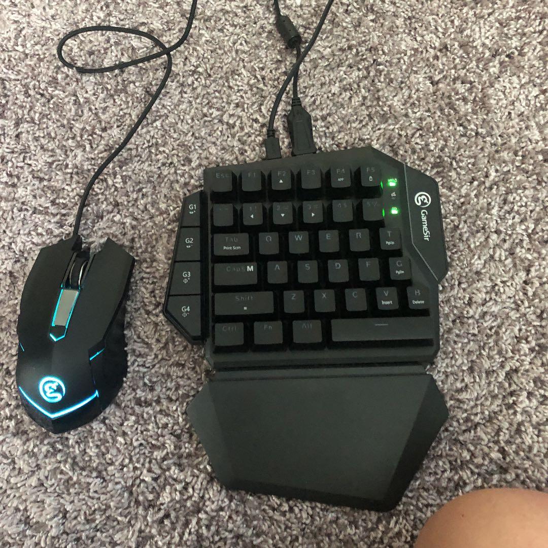 PCスイッチプレイステーション3などなどに使えるキーボードです