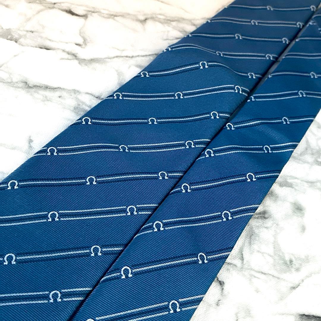 ✨未使用箱付き✨フェラガモ　現行　ガンチーニ　ストライプ　ブルー　ネクタイ