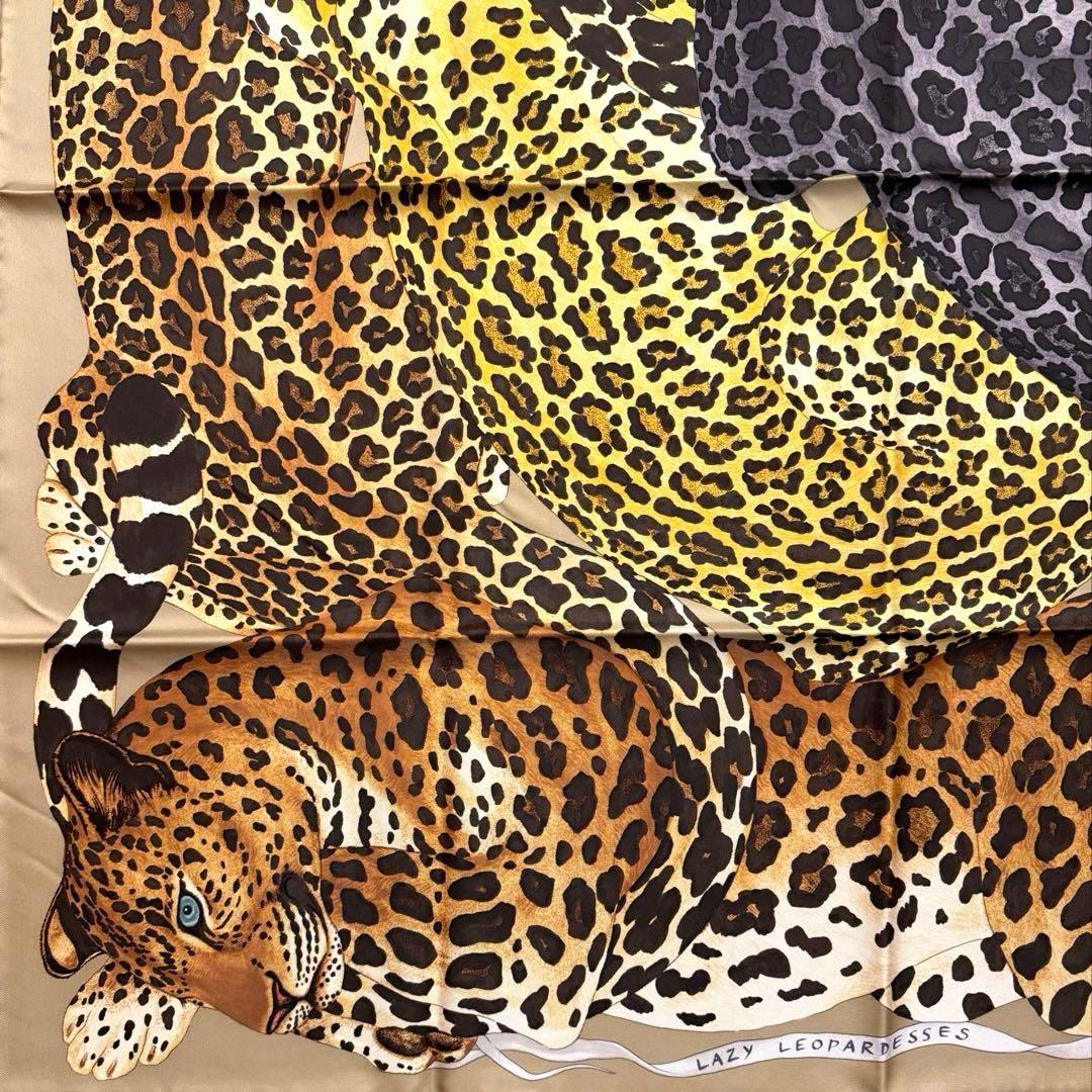美品 ヒョウ柄 エルメス シルクスカーフ カレ90 レイジーレオパード 動物 茶