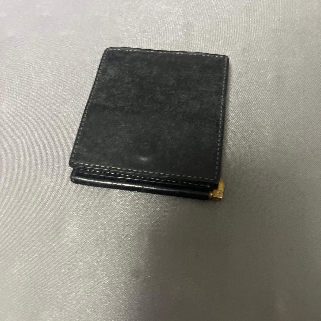 ヒズファクトリー 小銭入れ付きマネークリップ (クロ)
