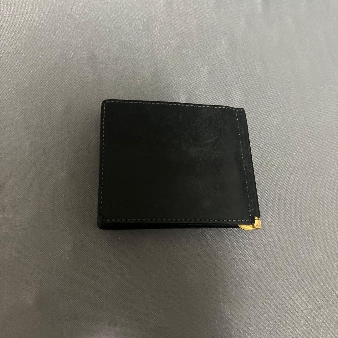 ヒズファクトリー 小銭入れ付きマネークリップ (クロ)