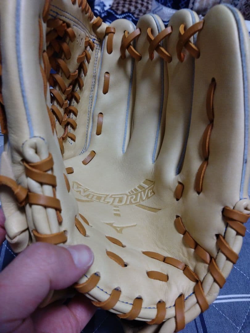 ぶ*ん様 ミズノオールラウンド　右投用軟式グローブ　スラッガーグラブ袋込