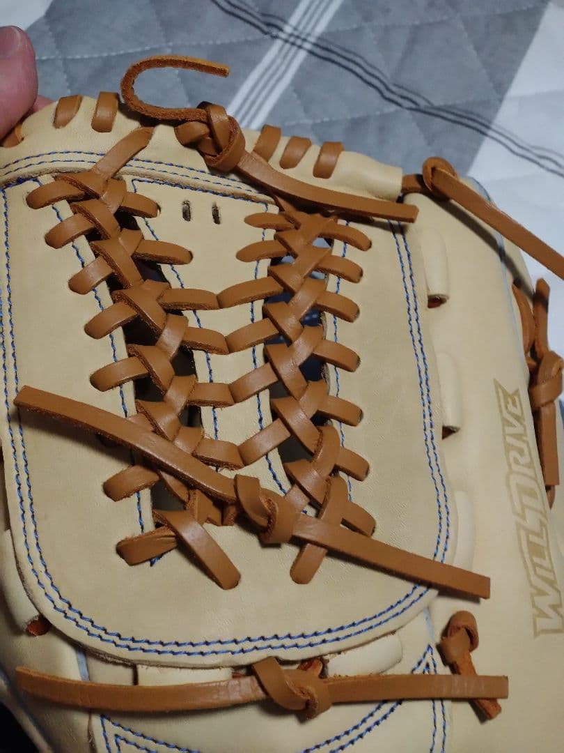 ぶ*ん様 ミズノオールラウンド　右投用軟式グローブ　スラッガーグラブ袋込