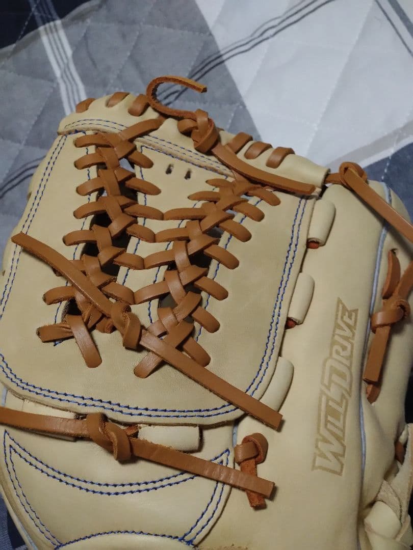 ぶ*ん様 ミズノオールラウンド　右投用軟式グローブ　スラッガーグラブ袋込