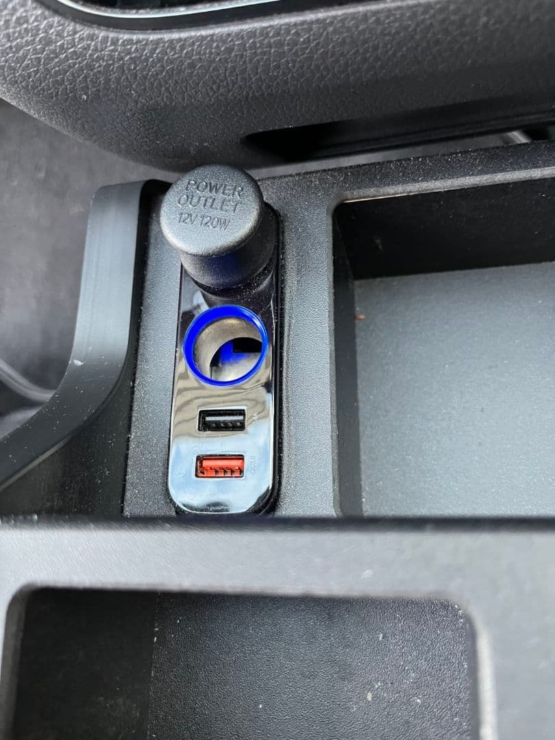 Body Line キャラバンNV350　ドリンクホルダー