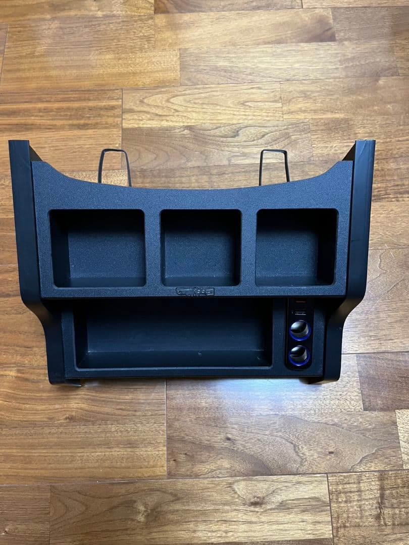 Body Line キャラバンNV350　ドリンクホルダー