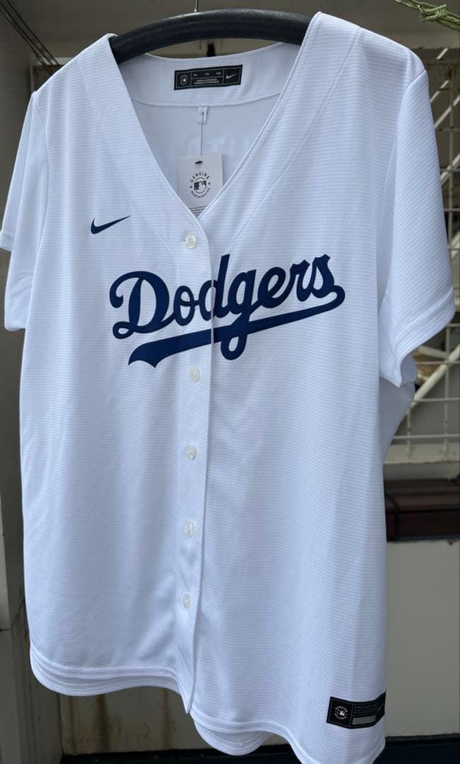 ドジャースタジアム　大谷翔平　17 ユニフォーム　新品です♪