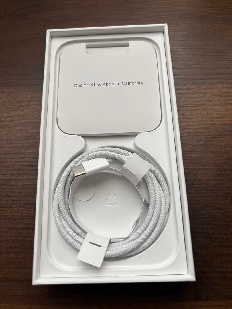 AppleSIMフリーiPhone15 256GBブラックバッテリー残量100%