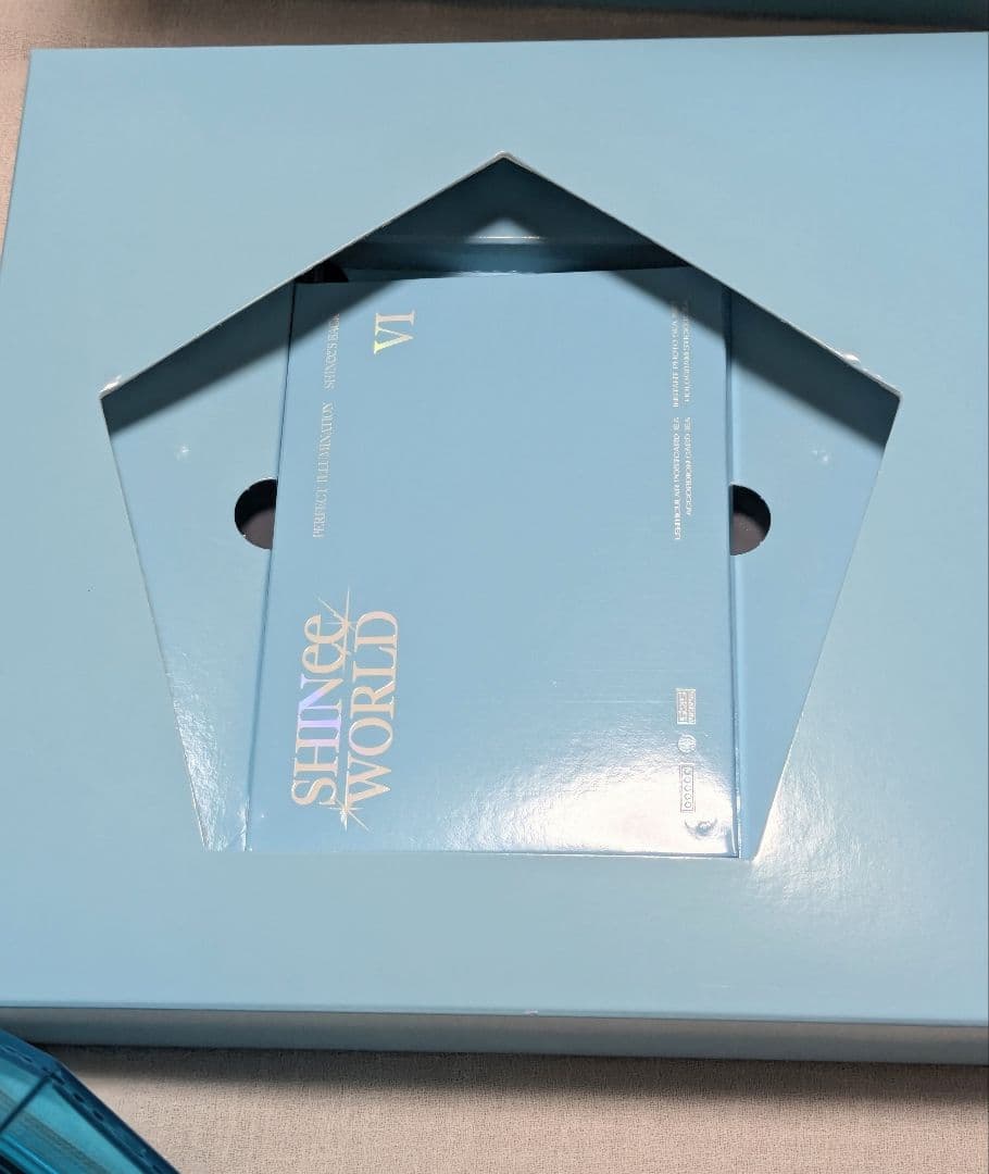 SHINee WORLD Ⅵ / PERFECT ILLUMINATION