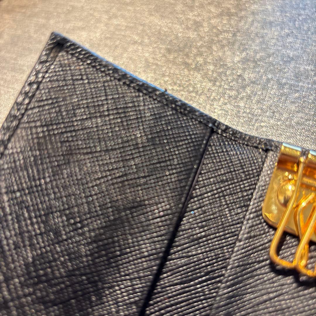 PRADA ブラック キーケース サフィアーノレザー　リボン